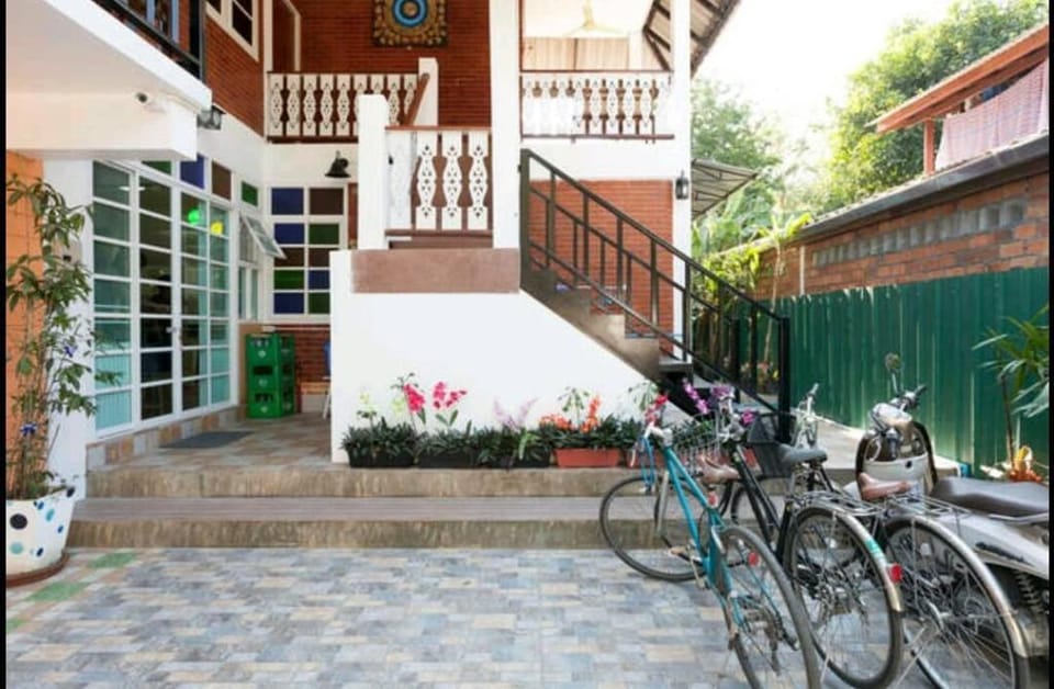 House 3 bedroom 20 guest near chiangmai university Vacation rental in Chiang Mai
