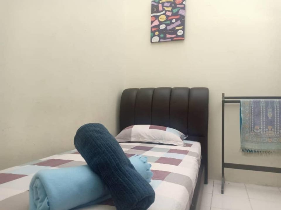 KH Homestay Comfy N Calm(Muslim only) Vacation rental in Perak