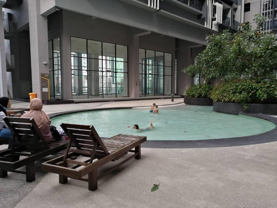 Melaka Imperio StayLoving*Sea*Pool*City*WIFI*3Pax Apartment in Malacca