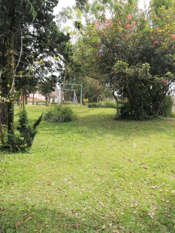 VILLA BERASTAGI BUKIT INDAH BLOK D10 Villa in Indonesia