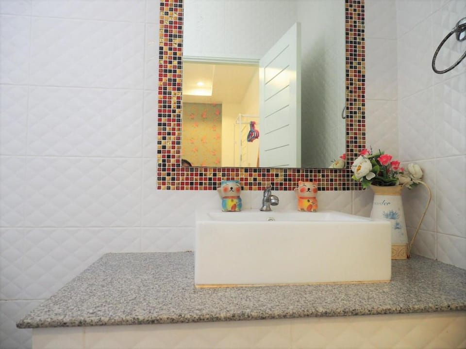 Enjoy Private Pool Villa Huahin (3BR 6-15 Pax) Villa in Hua Hin District