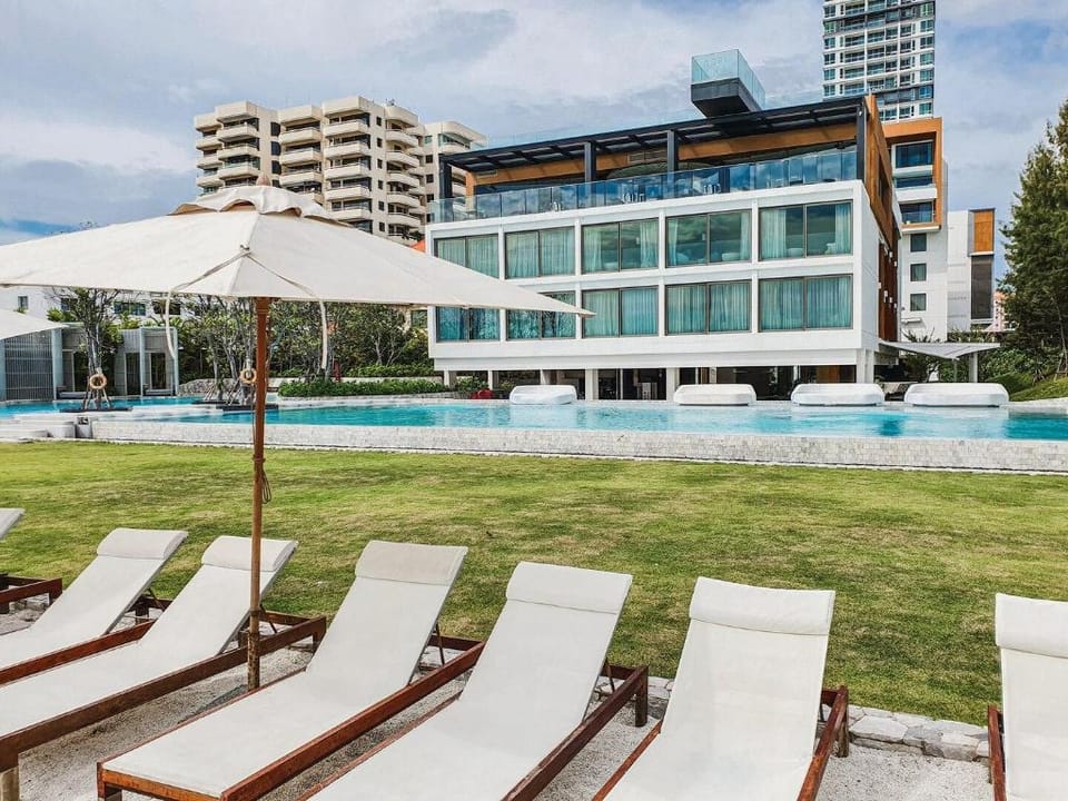 Veranda Residence - 2BR Family room  28Fl sea view Apartment in Pattaya City