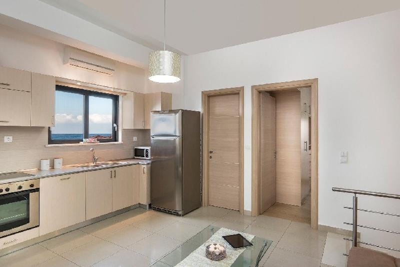Athina's Flat  on the sea, chania, crete Apartment in Agia Marina
