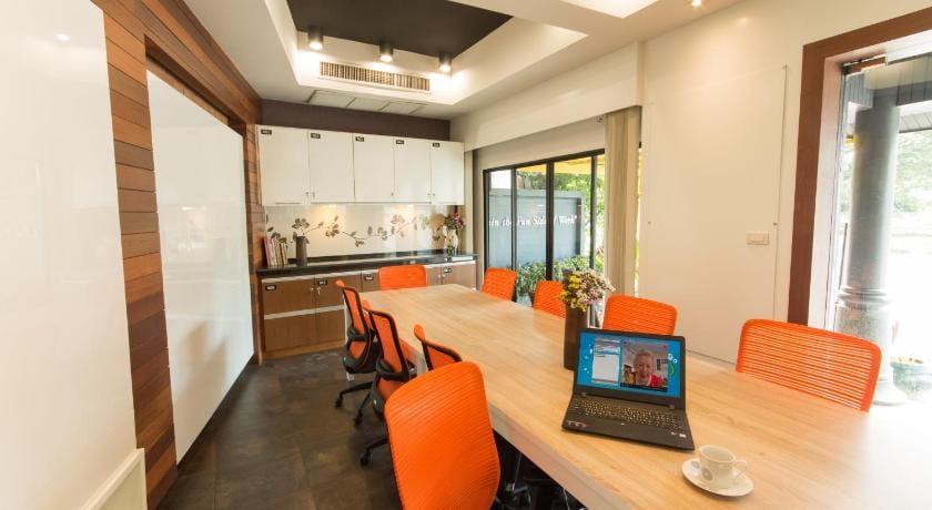 Hub53 Coworking and Coliving Space. Hotel in Chiang Mai