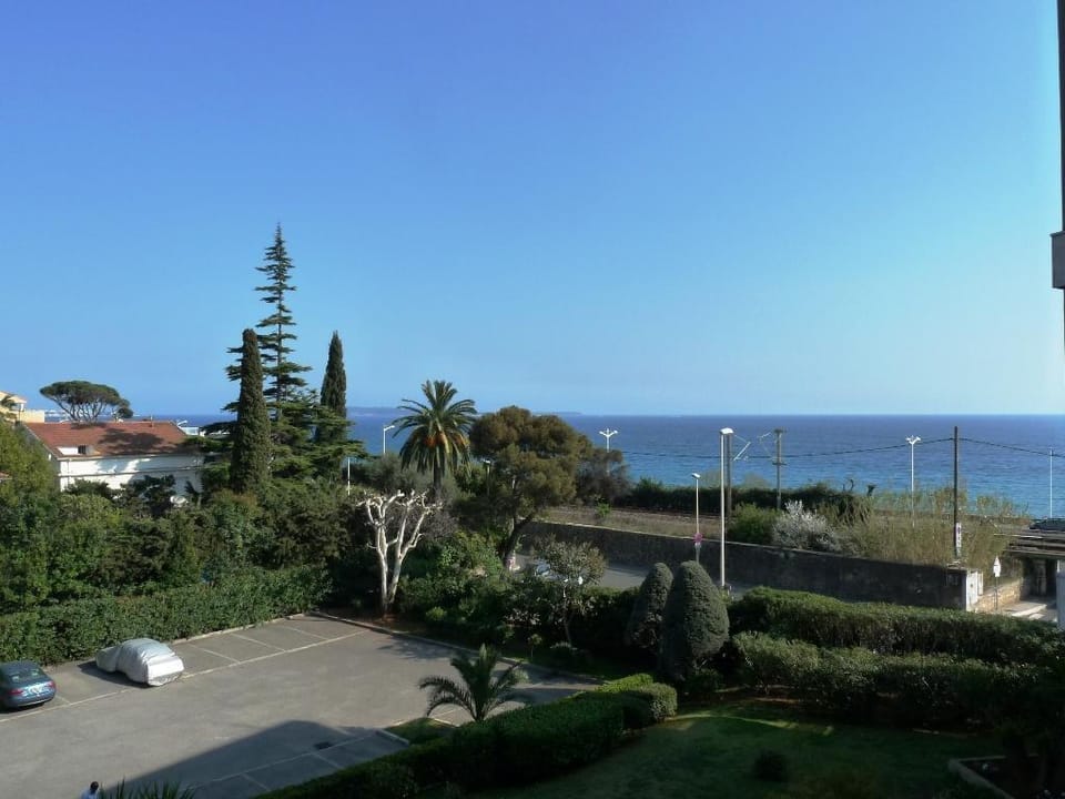 Two bedroom apartment near the beach in Cannes. Terrace and aircon. - 814 Apartment in Cannes
