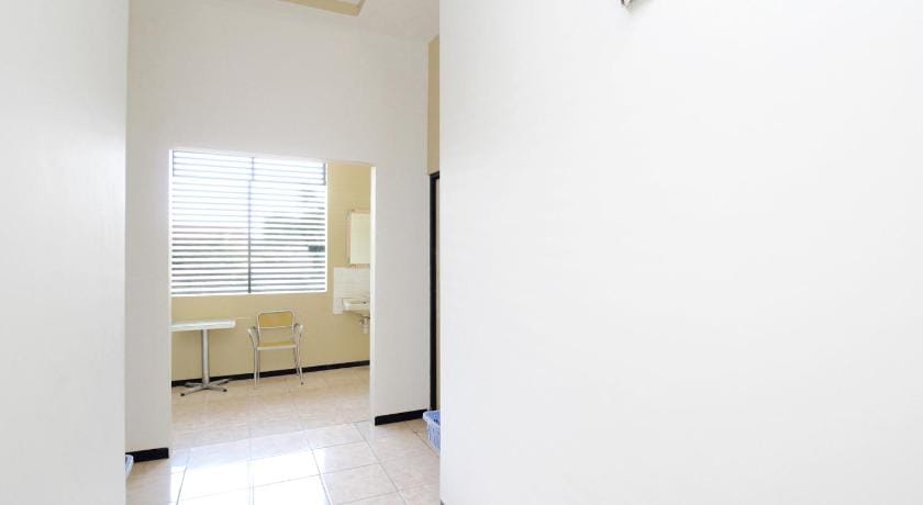 RedDoorz Syariah near PRPP Marina Semarang Hotel in Indonesia