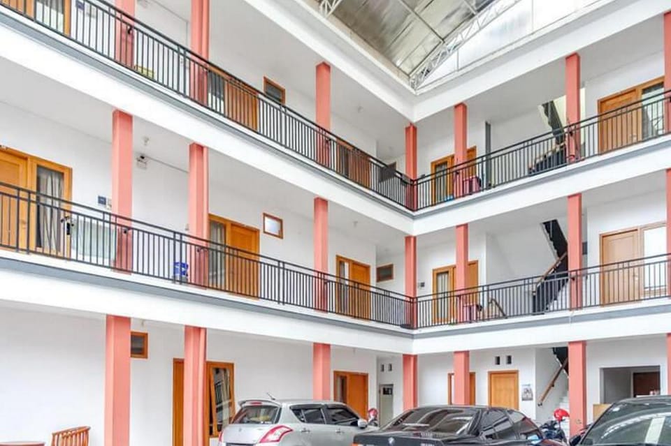 Sofia Residence Syariah Mitra RedDoorz Hotel in East Java