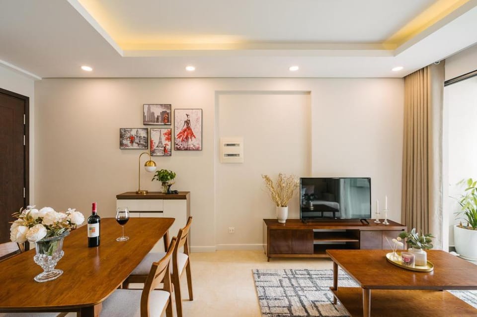 Vinhomes Dcapitale | Super Lakeview | 2Brs 2721 Apartment in Laos