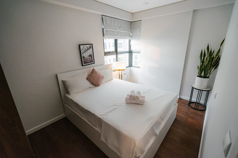 Vinhomes Dcapitale | City View | 2Brs 3618 Apartment in Laos