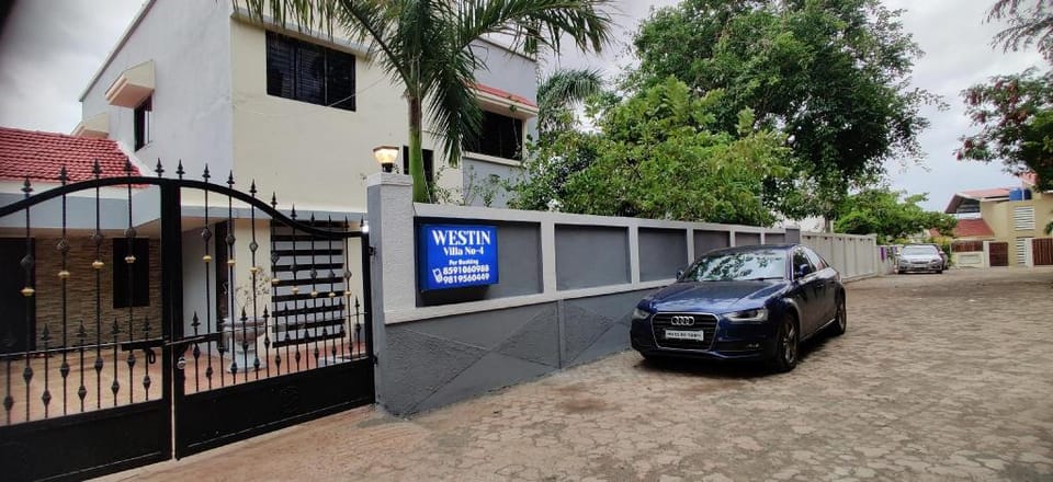 Westin Villas 4Bhk with Private Swimming Pool Villa in Maharashtra