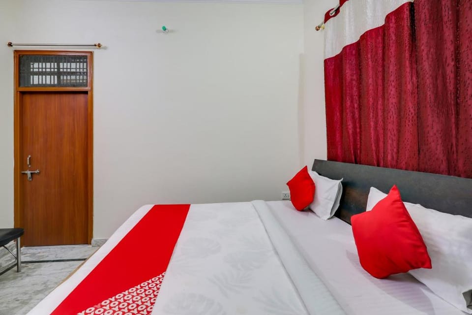 Hotel O Urmila Sadan Hotel in Lucknow