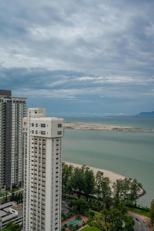 Gurney mansion One  @ GeorgeTown Apartment in George Town