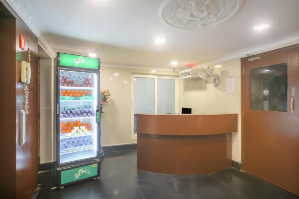 Super Hotel O Pride Hospitality Nungambakkam Hotel in Chennai