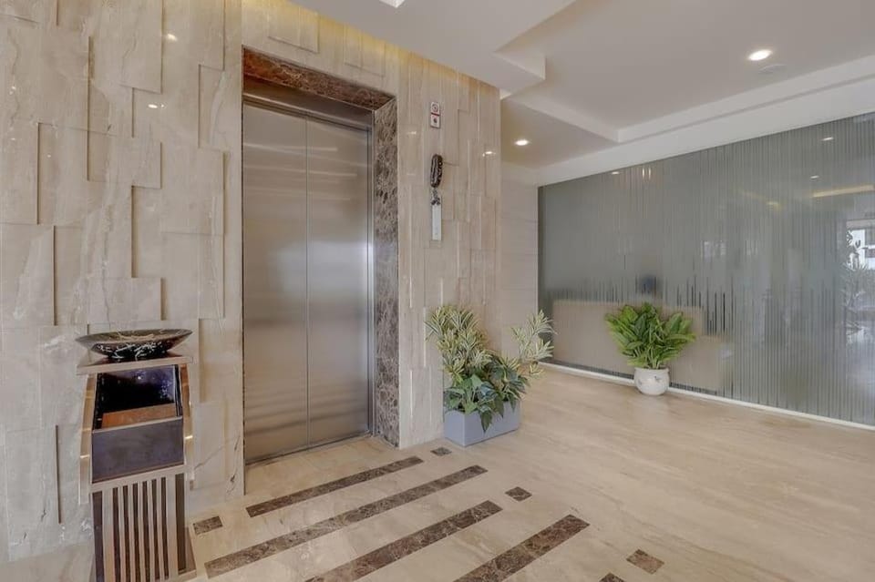 Collection O Royal Residency S30 Hotel in Noida