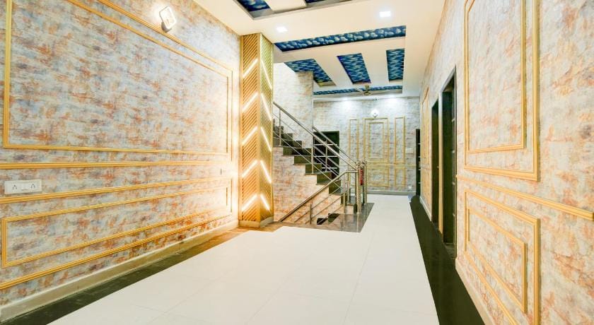 Super Collection O Ishwar Nagar Near Golden Temple Formerly Chahal Residency Hotel in Punjab, India