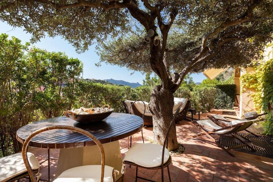 Beautiful luxury villa located in Sardinia in Villasimius near the beaches Apartment in Villasimius