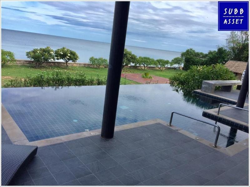 Beachfront Poolvilla for 12Person | KhaoTao Huahin Villa in Nong Kae