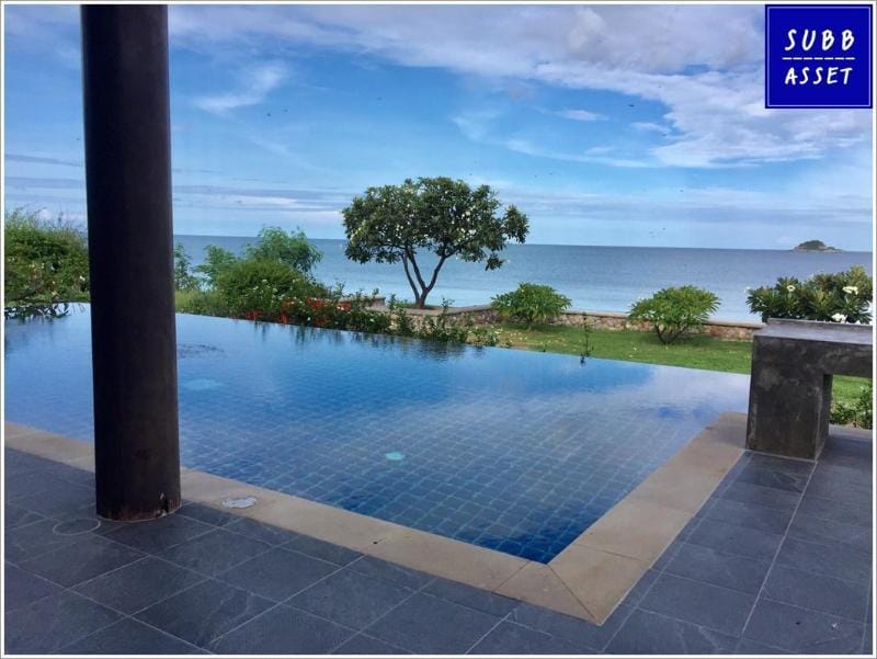 Beachfront Poolvilla for 12Person | KhaoTao Huahin Villa in Nong Kae