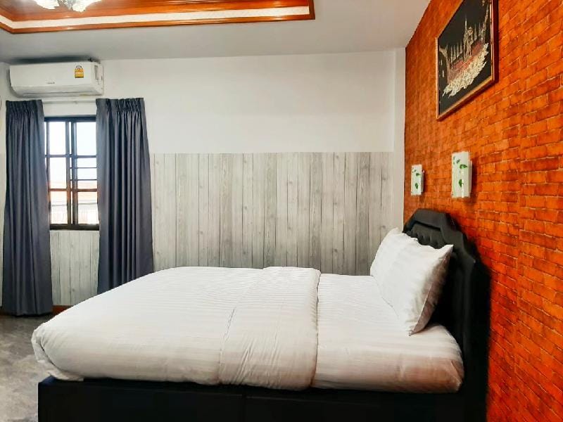 Duang Jai Pool Villa Huahin  5BR (10-25 Pax ++ ) Vacation rental in Hua Hin District