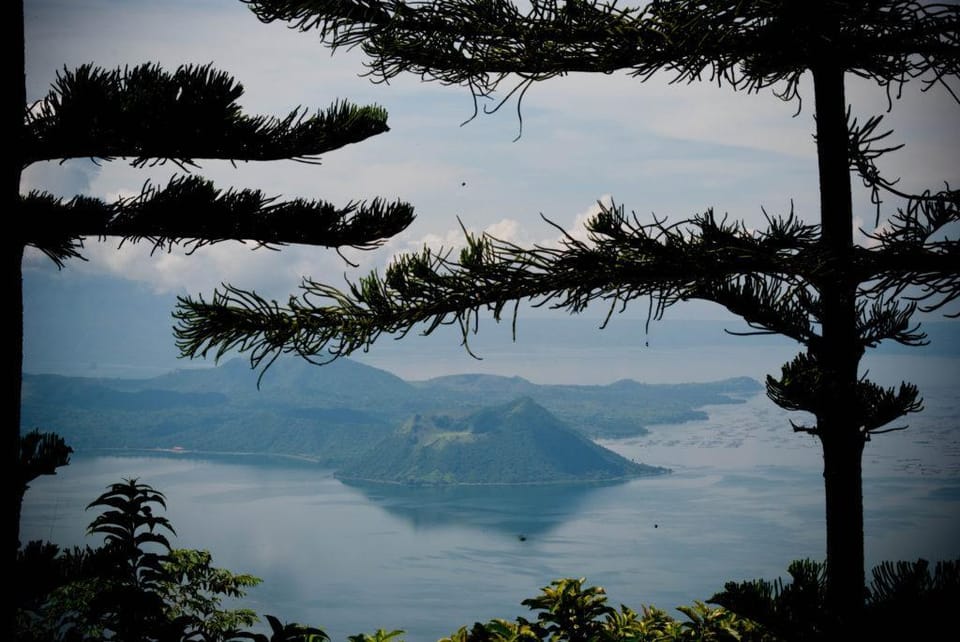 TAAL VIEW  UNITS WIND RESIDENCES BY BEA AND RM Apartment in Tagaytay