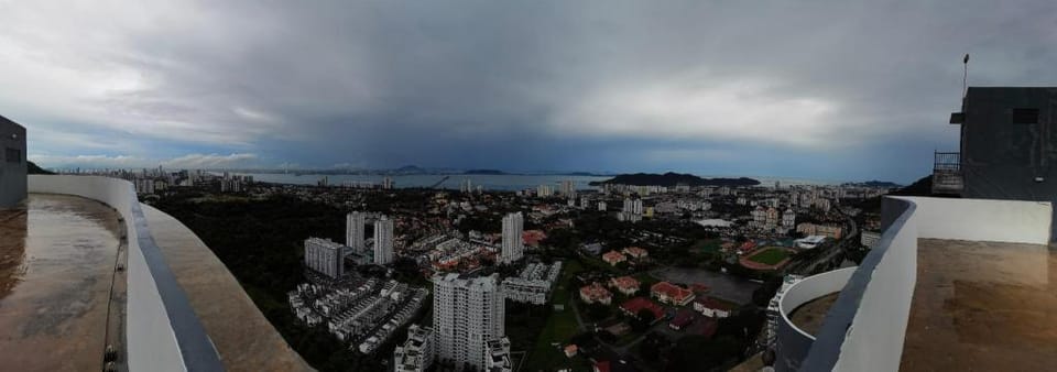 Freddie Level-32 ArteS (Premium Unit) Apartment in Penang