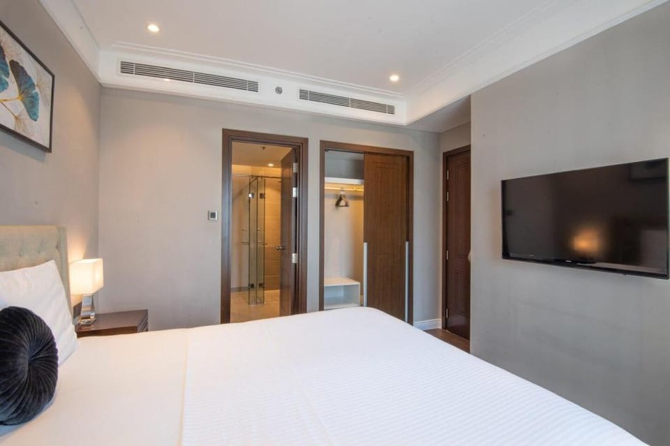 Fully-equipped luxury apartment with ocean view Apartment in Da Nang