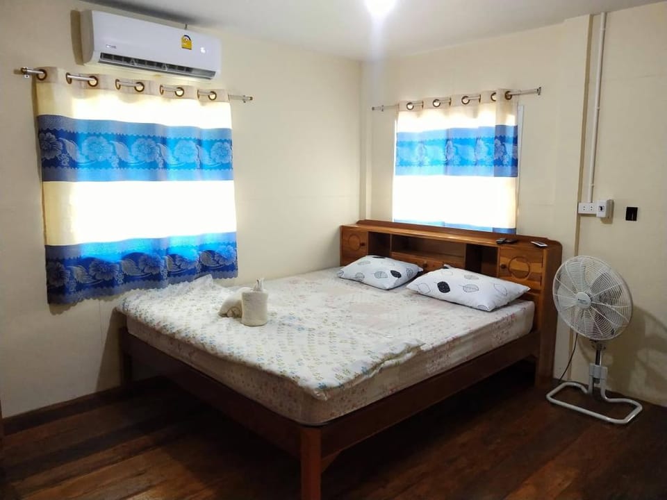 Sirirat บ้านพักศิริรัตน์ Villa in Thailand