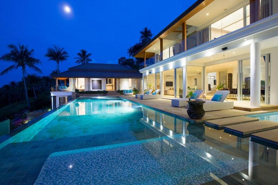 Seven Bedroom Luxury Seaview Villa Moon SDV079B  Villa in Ko Samui