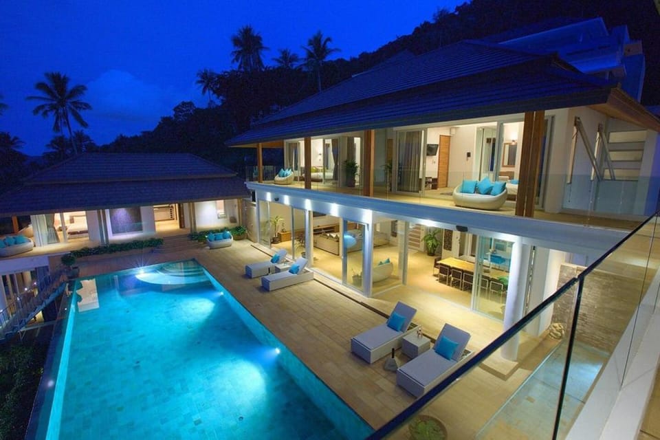 Seven Bedroom Luxury Seaview Villa Moon SDV079B  Villa in Ko Samui
