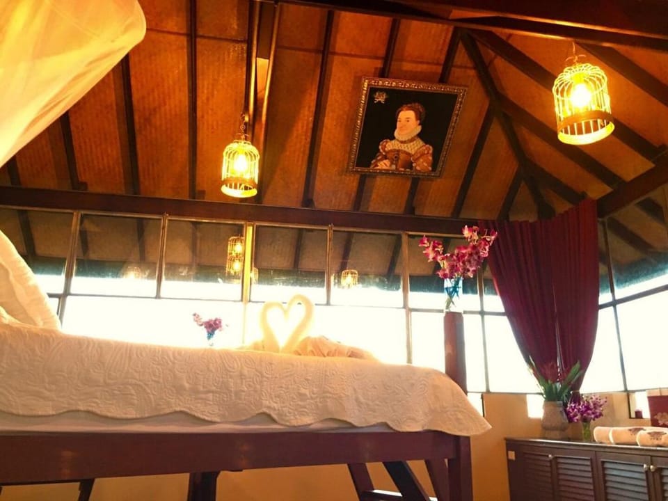 Ever dreamed of staying in a 4 BR Castle? SDV044A Villa in Ko Samui