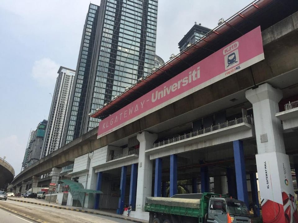 KL view with direct linked to shopping mall & LRT Apartment in Federal Territory of Kuala Lumpur