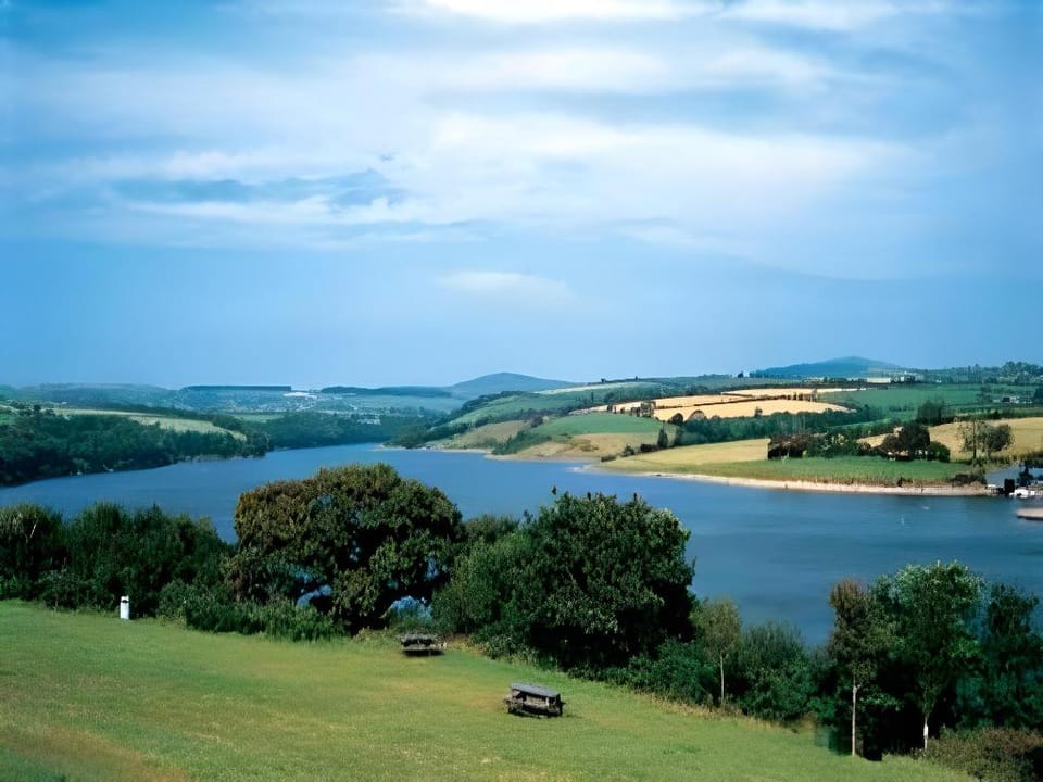 Llysyfran Farm B&B Farm Stay in Wales