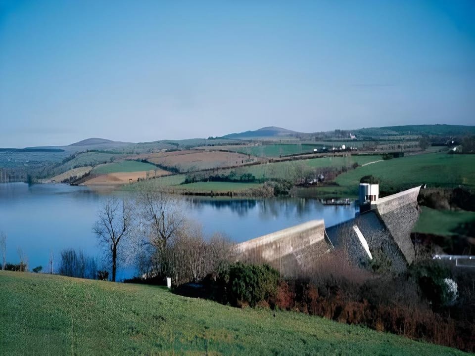 Llysyfran Farm B&B Farm Stay in Wales