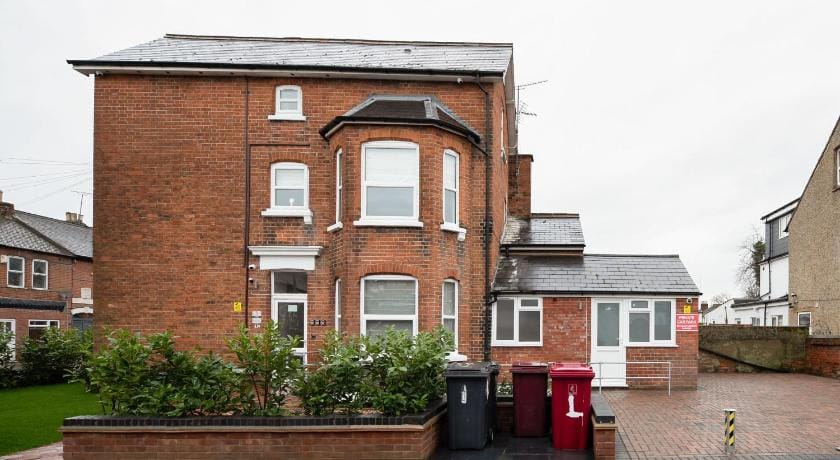 Laurel House Apartment in Reading