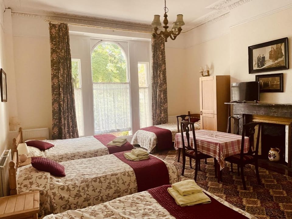 Kingsmuir Hotel Hotel in Cheltenham