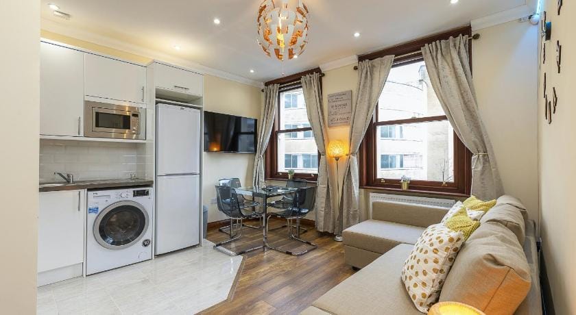 Kensington Olympia Hotel in City of Westminster