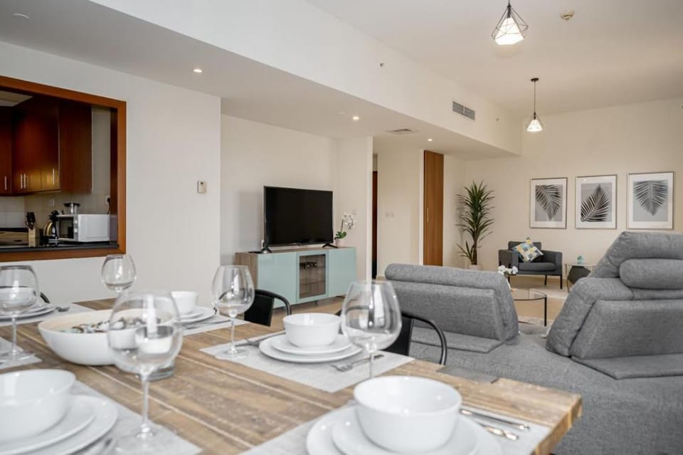 Fancy 1BR Apt With Aerial Marina Views in JBR Apartment in Dubai
