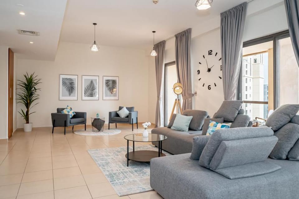 Fancy 1BR Apt With Aerial Marina Views in JBR Apartment in Dubai