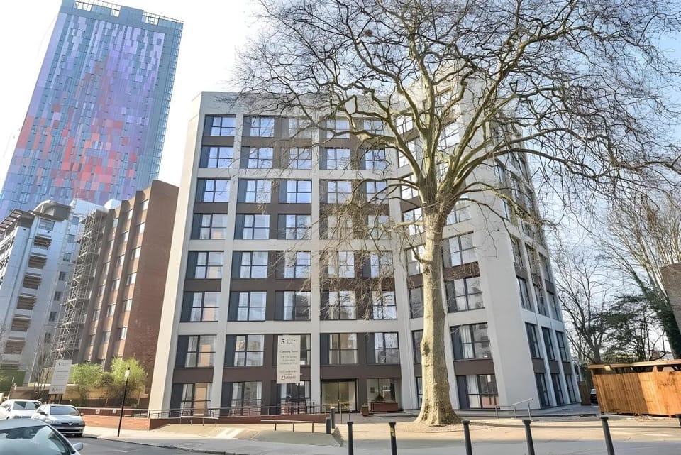 GRAND SERVICED APARTMENTS***** Apartment in Croydon