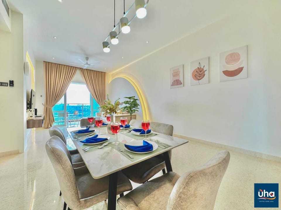 Lovely Suite . TriTower @ 3BR 6Pax near CIQ & RTS Apartment in Johor Bahru