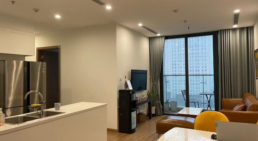 BOM HOMES -VINHOMES SKYLAKE- 1BR- NEAR KEANGNAM Apartment in Laos
