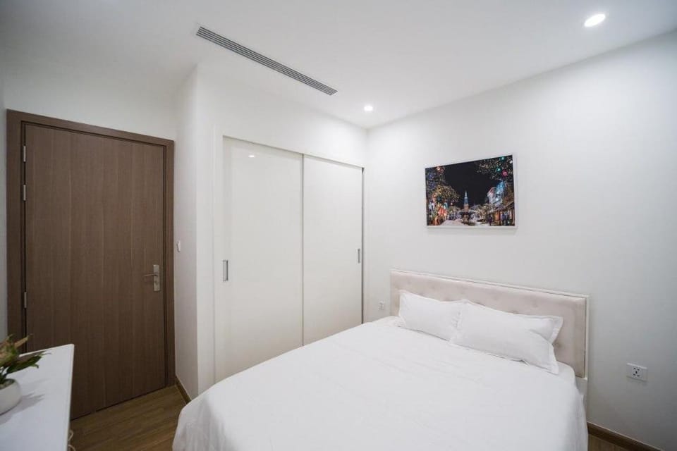 BOM HOMES-VINHOMES SKYLAKE- 3BR- NEAR KEANGNAM Apartment in Laos