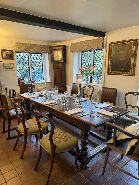 Bed and Breakfast Dunsfold Hotel in Borough of Waverley