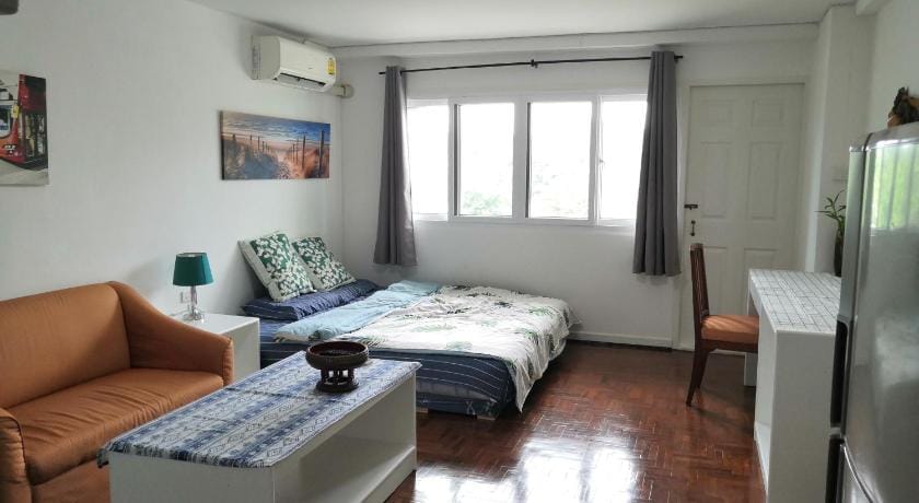 Near old city, Nimman,  Train Station ChiangMai  Apartment in Chiang Mai