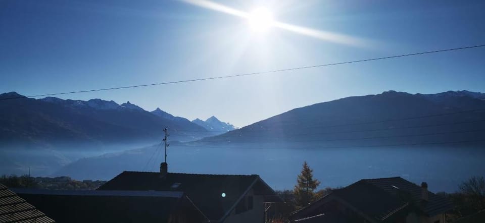 Cosy and quiet private place in Central Valais Apartment in Sion
