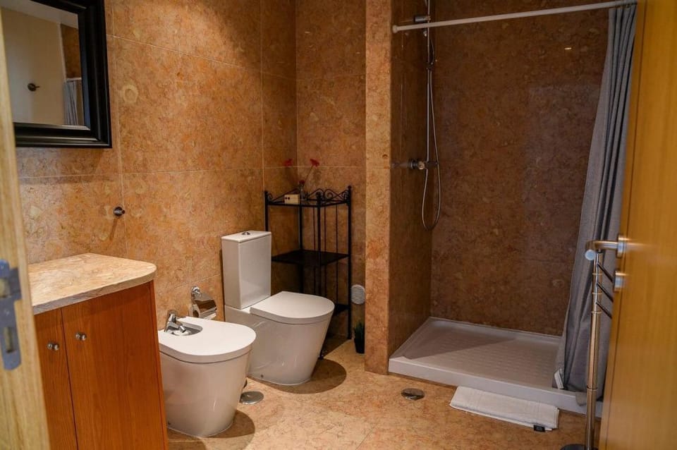 Prédio T4 à 5 minutos da Baixa de Lisboa Vacation rental in Lisbon