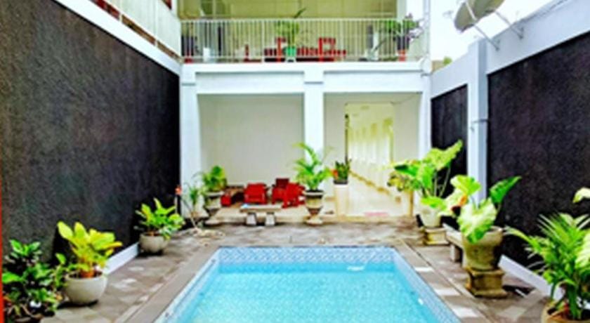 RedDoorz @ Artomoro Guest House Hotel in Special Region of Yogyakarta