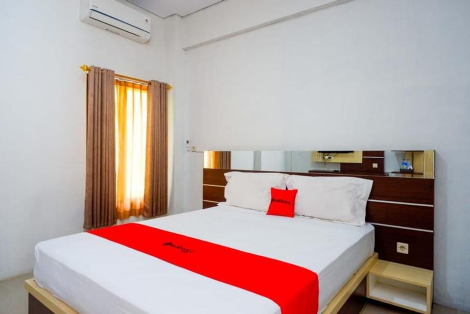 RedDoorz @ Artomoro Guest House Hotel in Special Region of Yogyakarta