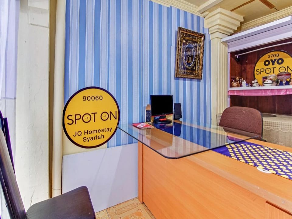 SPOT ON 90060 Jq Homestay Syariah Hotel in South Jakarta City