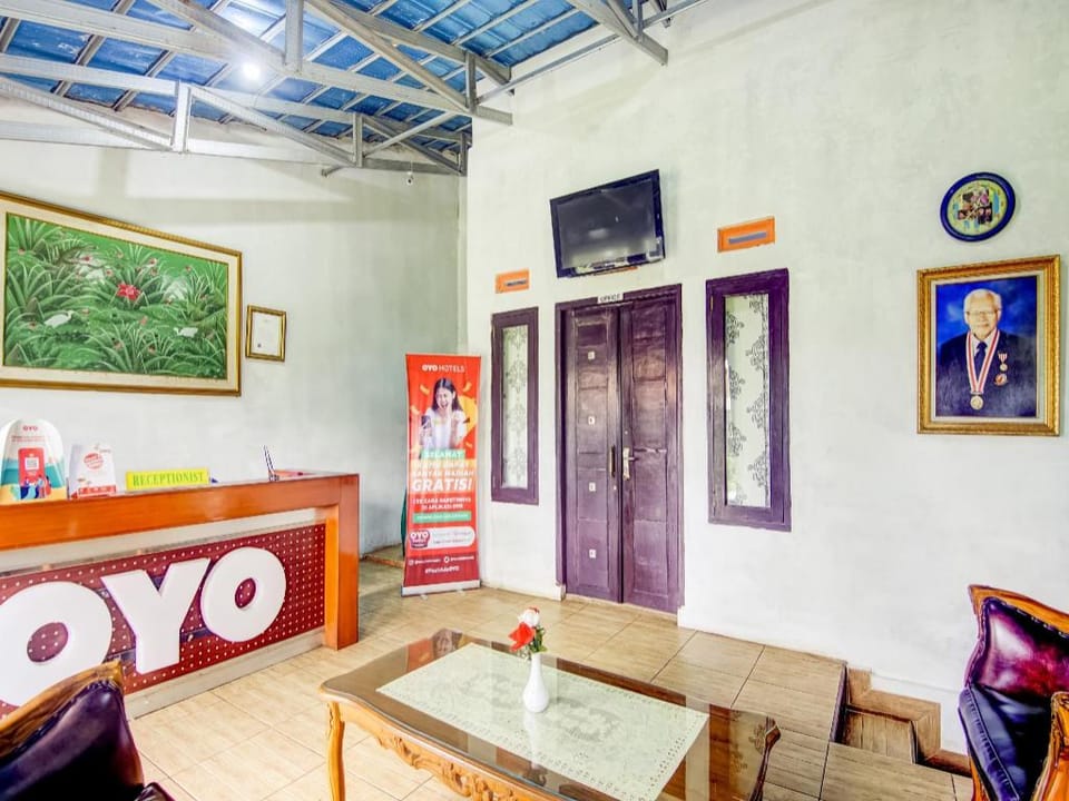 Hotel O Villa Anyelir Yustik Selabintana Hotel in West Java
